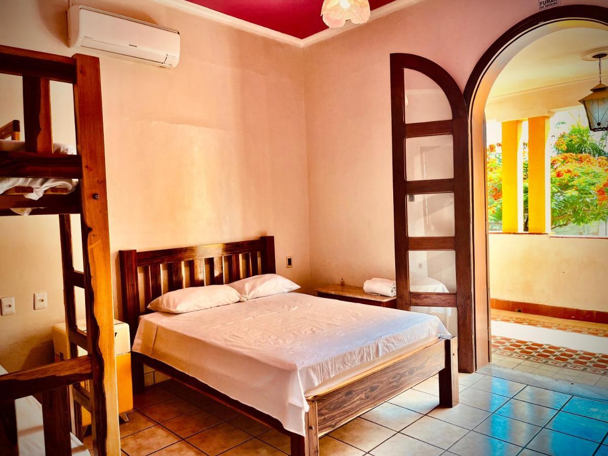 Dom Alberto Hostel Corumbá Esterno foto